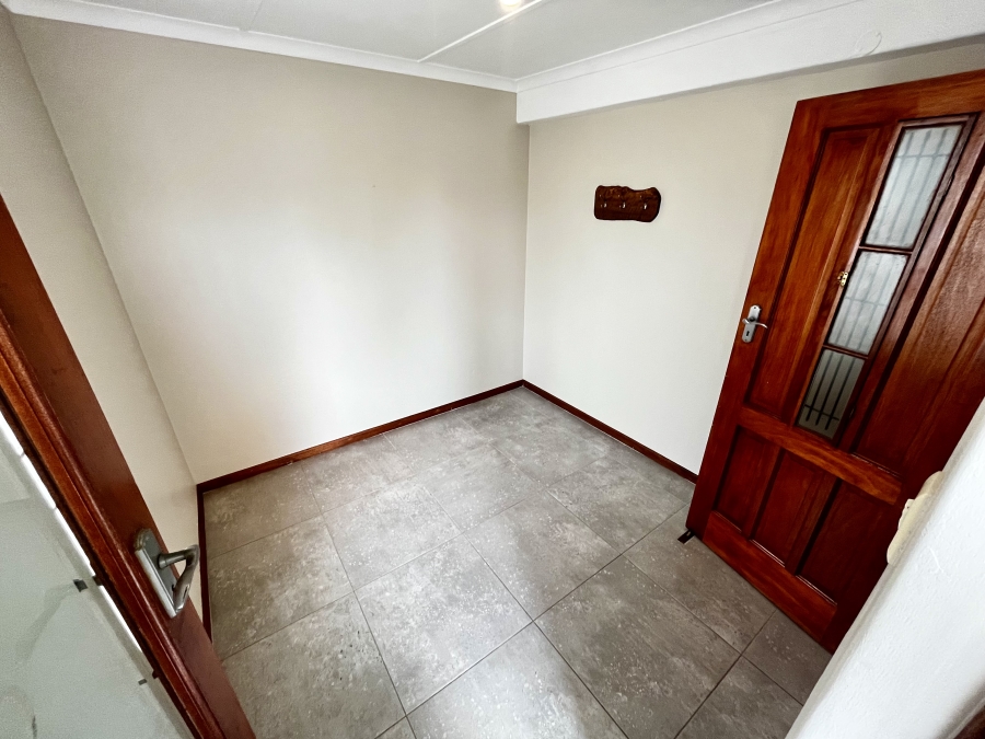 To Let 2 Bedroom Property for Rent in Beacon Bay Eastern Cape